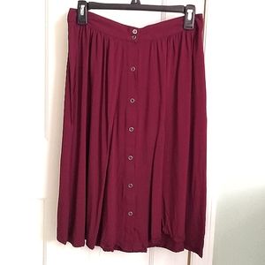 Forever 21 Red Midi Skirt Size M ❤️